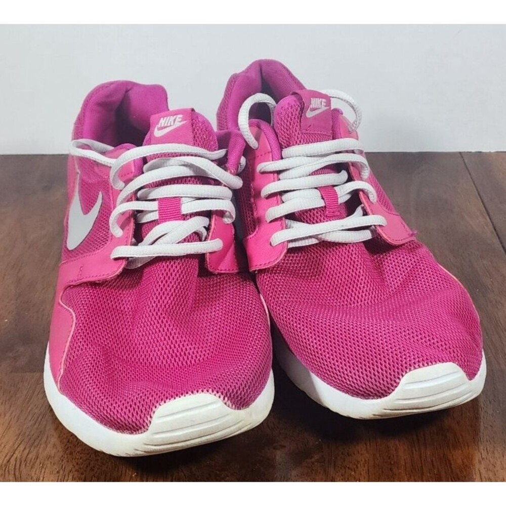 Nike Pink Athletic Shoes